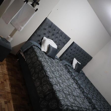 לימה Sabina Aeropuerto Hostel מראה חיצוני תמונה